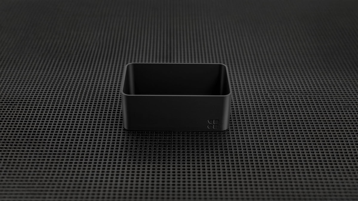 Box L · Чорний