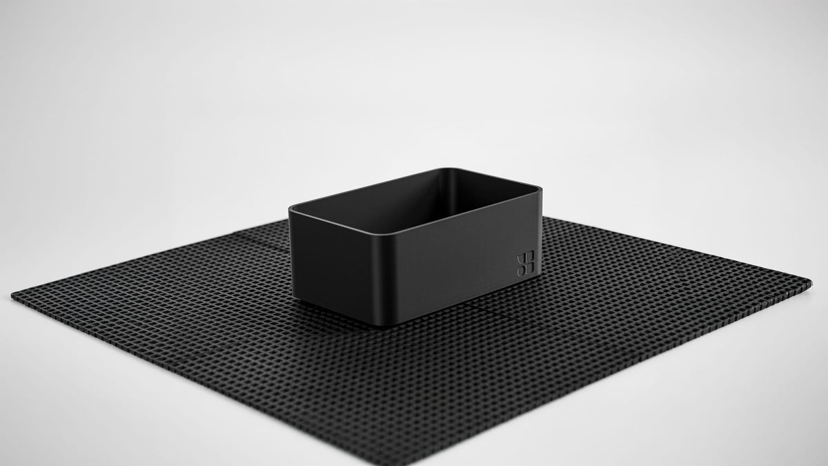 Box L · Чорний